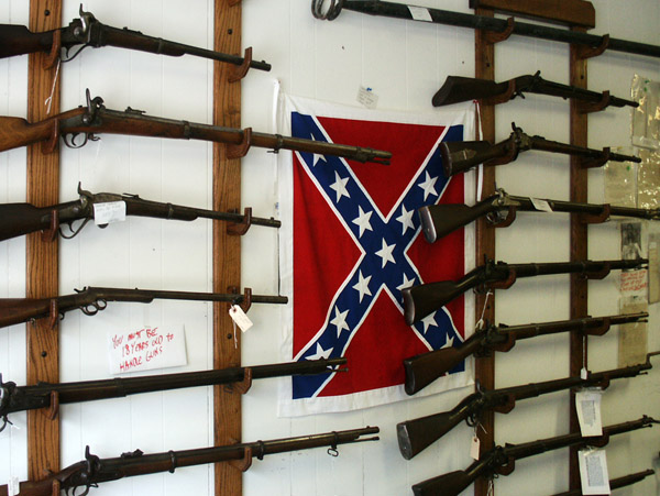 Shop in Gettysburg selling Civil War era rifles