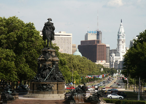 Looking from the Philadelphia Museum of Art, past the Washington Monument down the Benjamin Franklin Pkwy to City Hall