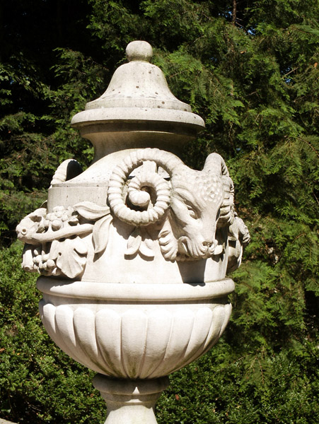 Rams headed vase, Longwood Gardens