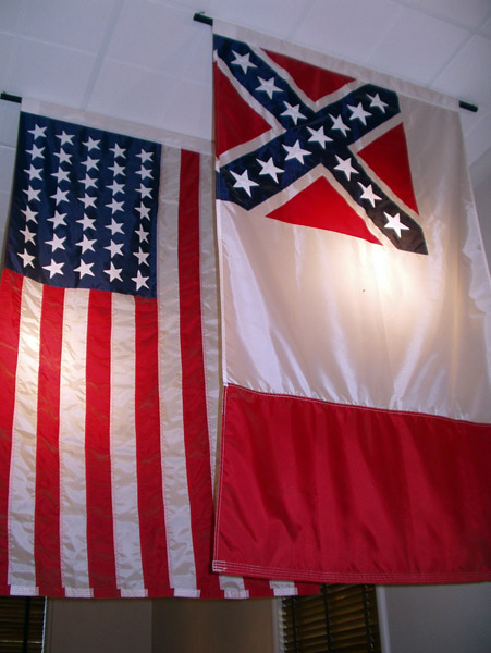 Union and Confederate flags, Manassas