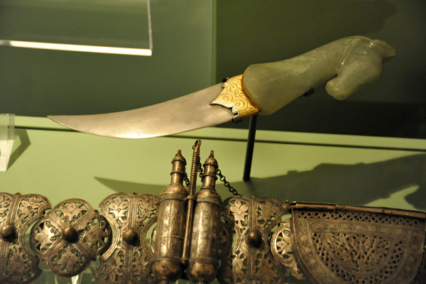 Dagger with a gold-damascened steel blade and jade handle, 19th C. India