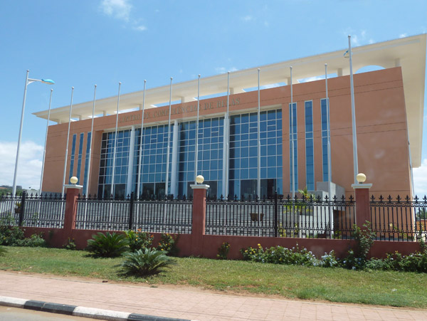 Another South Luanda convention center - Brias
