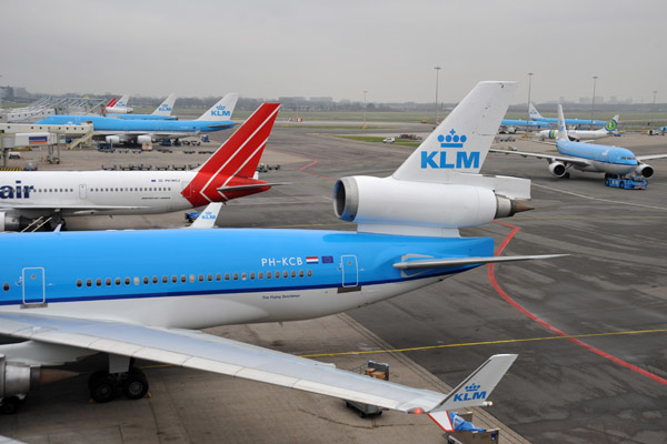 KLM MD11 (PH-KCB) at AMS