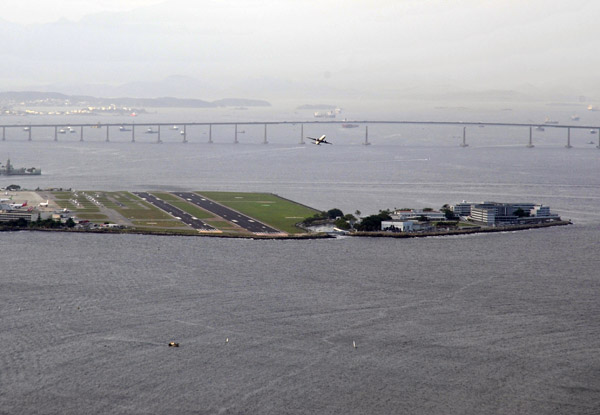 Rio de Janeiro's downtown domestic airport - Santos Dumont Airport (SDU/SBRJ)