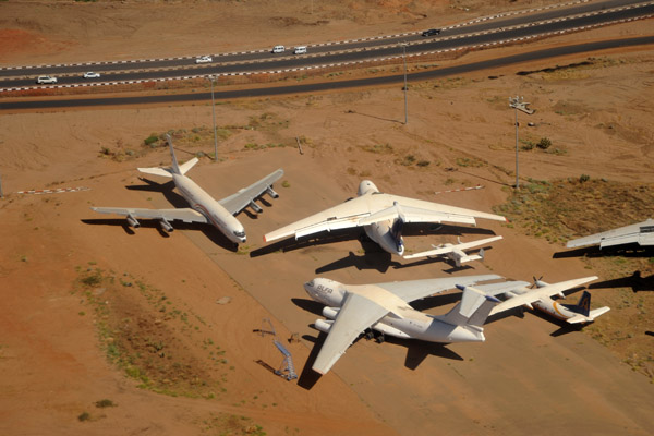 Alfa Airlines Ilyshin IL-76 (ST-EDW) and Sudanese States Aviation B707 at Khartoum