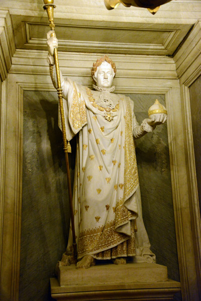 Larger-than-Life Napolon in his 1804 Coronation garb