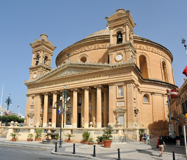 Mosta Panorama2.jpg