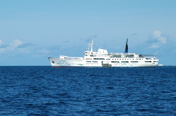 MV Island Explorer, an 84m/276ft liveaboard (150 pax)