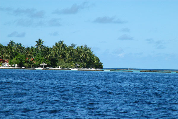 Kurumba has placed breakwaters around the island