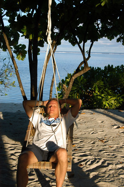 Relaxing on a swing, Meeru