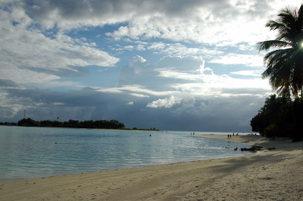 Dhiffushi, a local island south of Meerufenfushi, North Male' Atoll