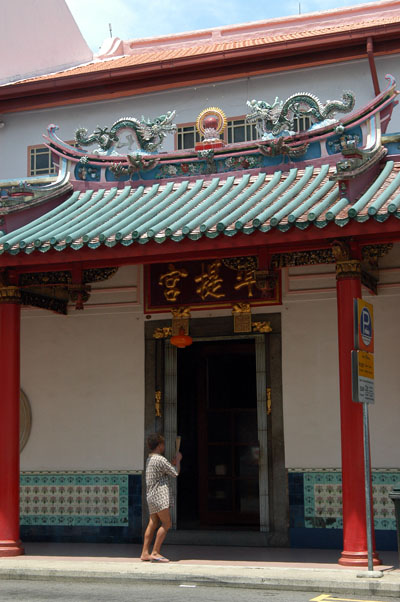 Small temple, Chinatown