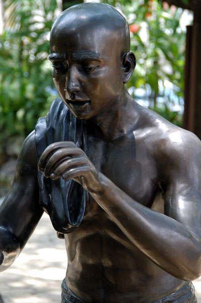 Indian Settlers of Telok Ayer sculpture