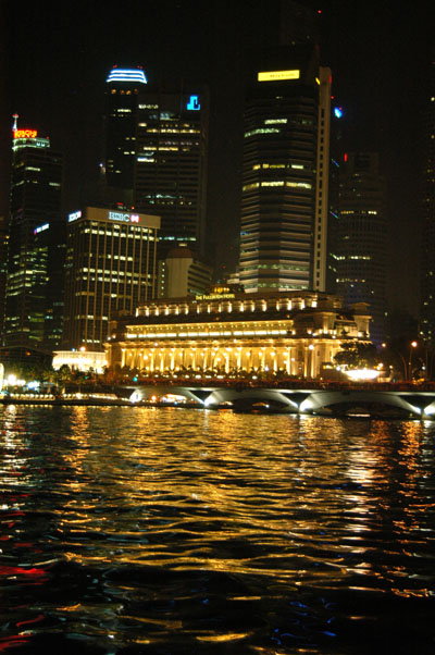 Fullerton Hotel and the Central Business District