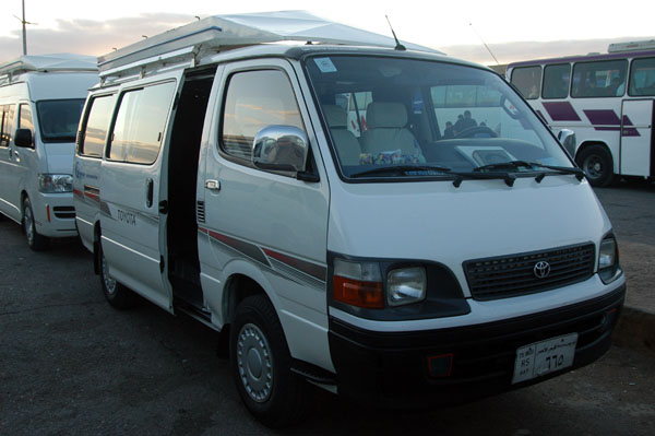 The minibus organized by Red Sea Diving Safari to take us to Luxor
