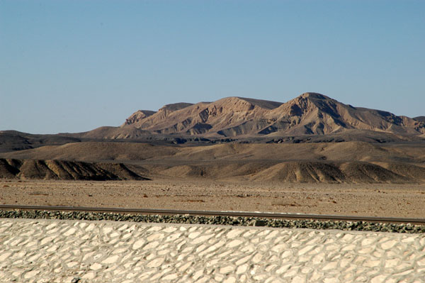 New railroad connecting the Nile Valley with the Port of Safaga
