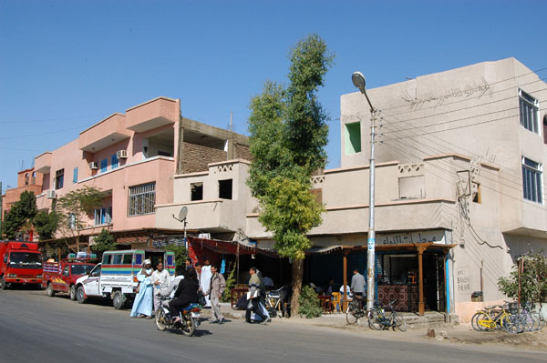 Main street of Gezirat al-Bayarat