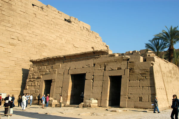 Processional Shrine of Seti I dedicated to the Theban triade Amun, Mut and Khons, Great Court