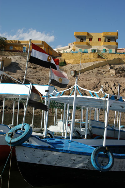 Boat to shuttle visitors to Philae