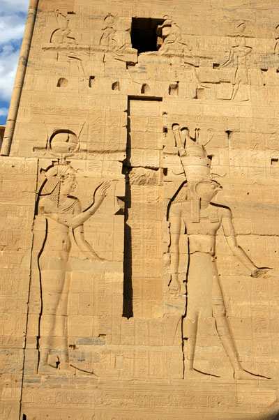 Hathor and Horus, First Pylon