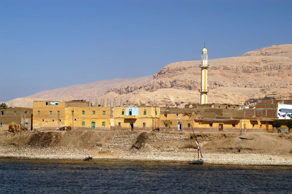 East Bank between Luxor and Isna