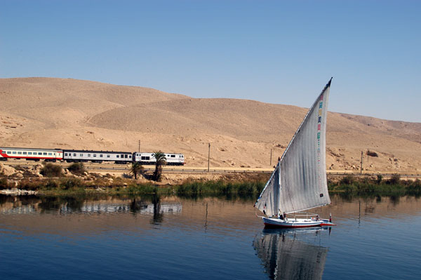 Felluca and the Egyptian railroad headed to Aswan
