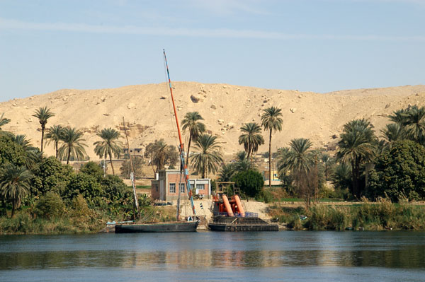 Felucca tied up on shore