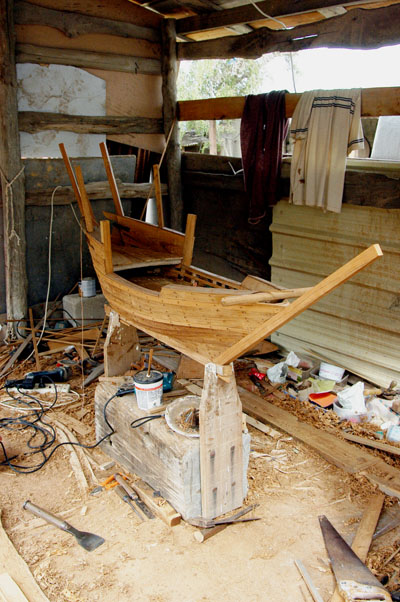 Large model dhow under contruction, Doha village