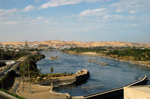 Back at the old Aswan Dam