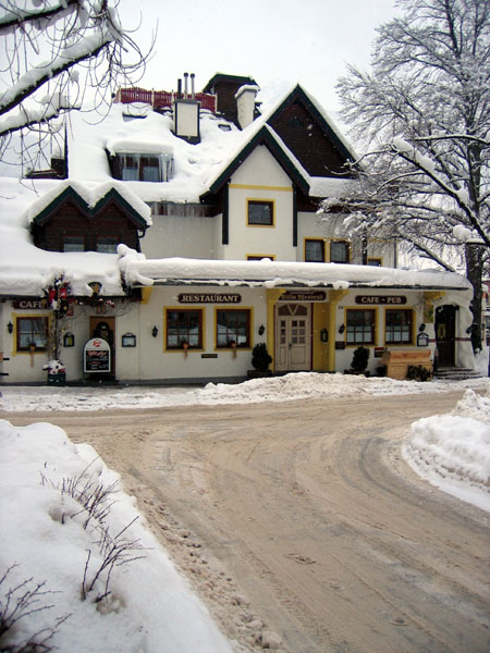 Westend Apparthotel & Kaktus Bar, Salzburgerstrae