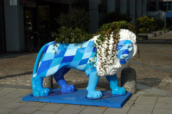 Lion in Bavarian colors, Brienner Straße