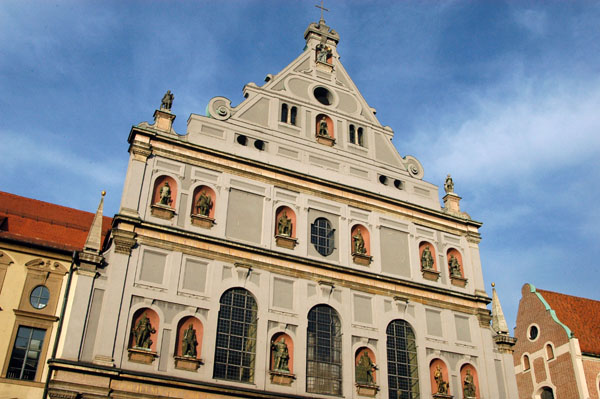 Michaelskirche, Kaufingerstraße