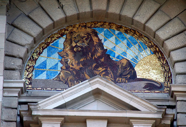 Bavarian lion mosaic, Staatskanzlei (former army museum)