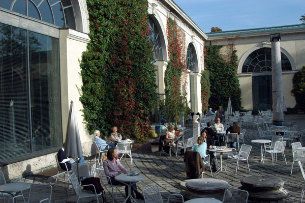 Courtyard café, Glyptothek München