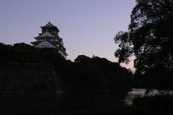 Osaka Castle at dusk