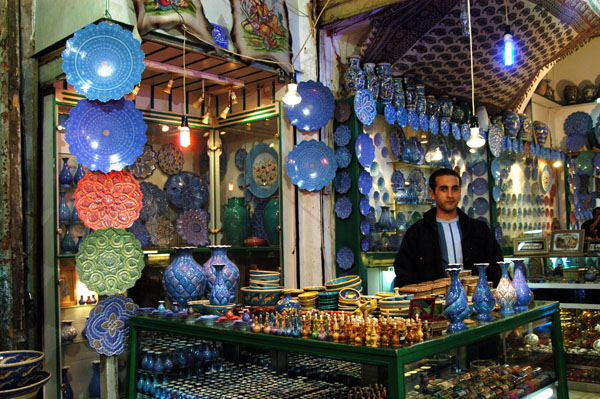 Enamel ware shop, Bazar-e Bozorg, Isfahan