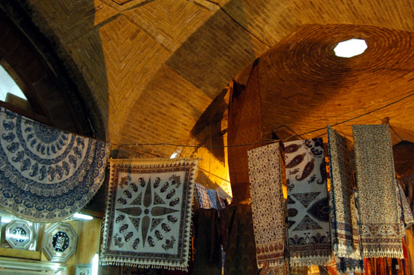 Bazaar arcade, Imam Square
