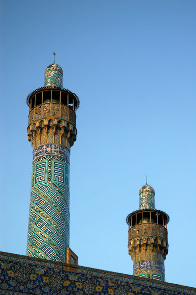 Entrance minarets