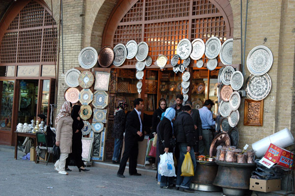 Shop selling metalwork, Imam Square