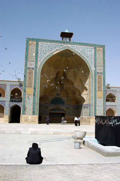 West iwan and courtyard, Jameh Mosque
