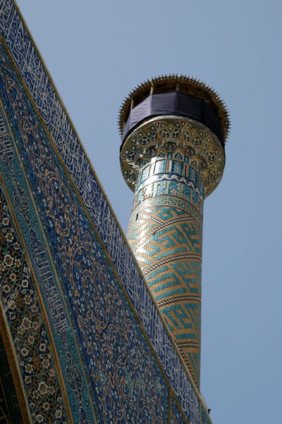 Minaret, south iwan