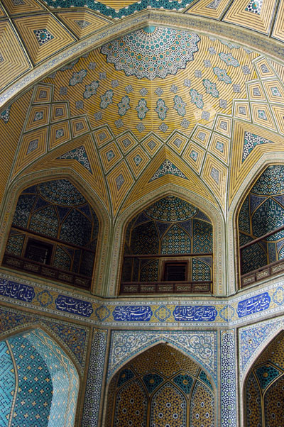Inside the west iwan, Madraseh-ye Chahar Bagh
