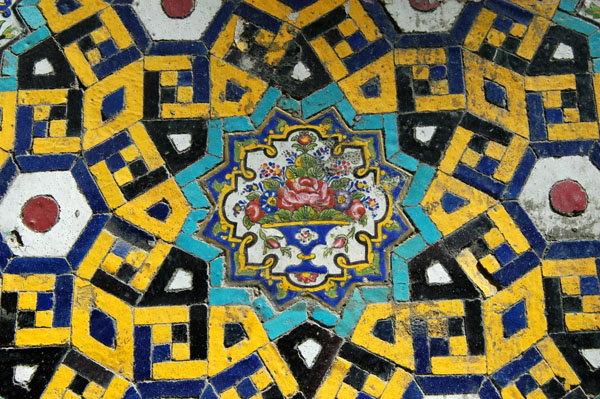 Mosaic glazed tiles, Madraseh-ye Chahar Bagh