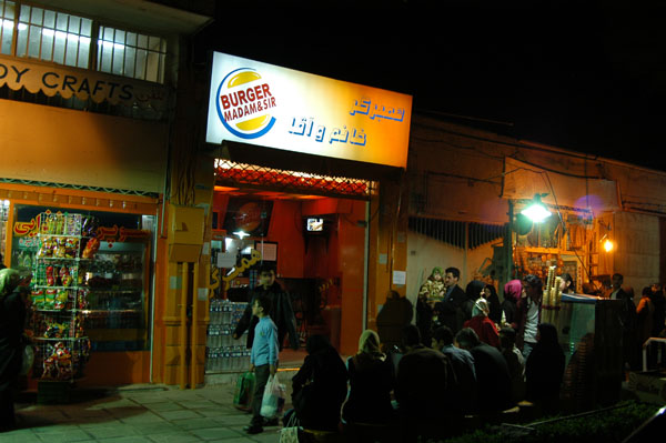 Burger Madam&Sir, Ostandrani St, Isfahan