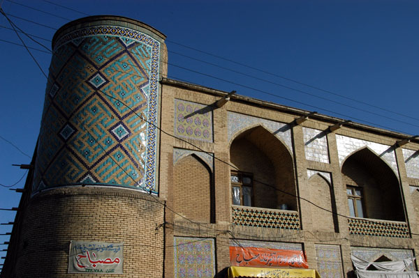 Madrasah-ye Khan, Shiraz (school)