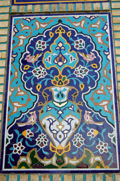 Mosaic tilework, Shah-e Cheragh
