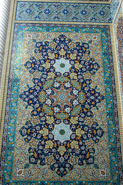 Mosaic tilework, Shah-e Cheragh