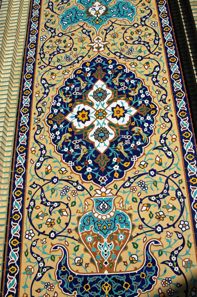 Mosaic tilework, Shah-e Cheragh