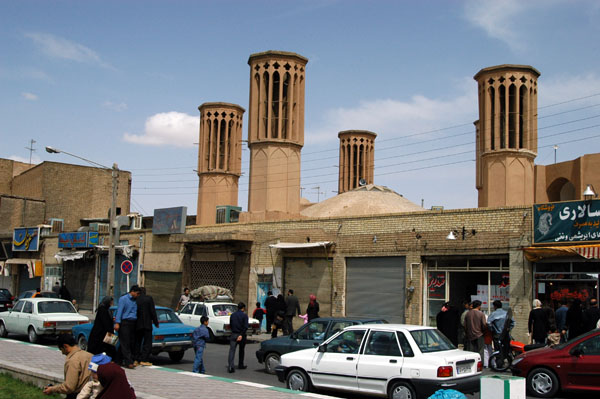 An unusual 5-windtower Ab Anbar (cistern)