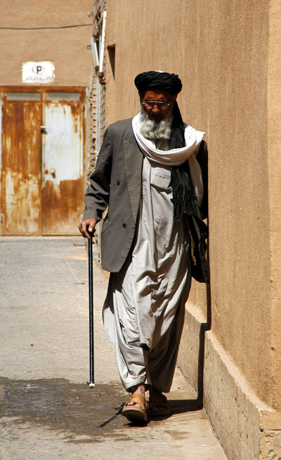 Man in traditional dress, Yazd